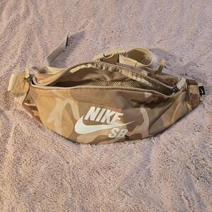 Nike SB Tan and Brown Belt Bag